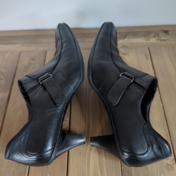 Ecco Women’s Black Leather Square Toe Low Heels - Picture 4 of 9